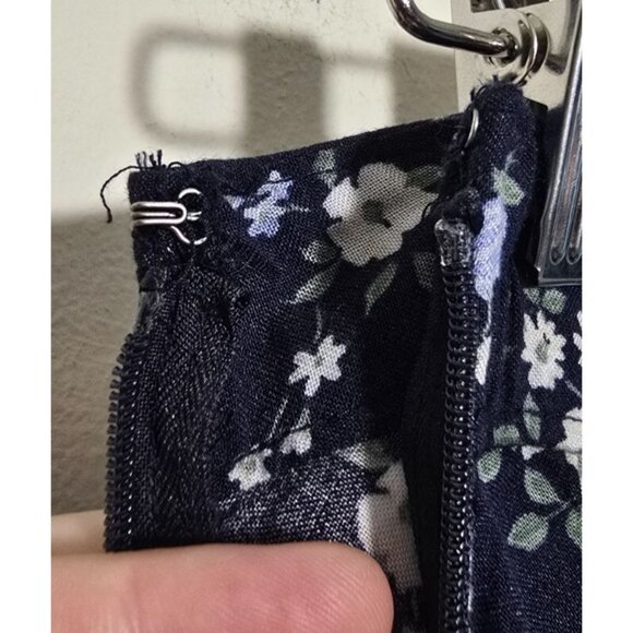 Hollister Mini Skirt Large Ultra High Rise Floral 90s Style Ditzy Casual Retro - Picture 11 of 15